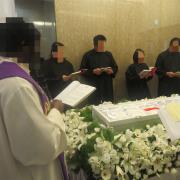 入殮-天主教神父