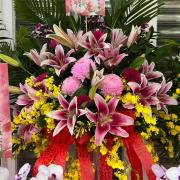 祝賀致意高架花籃