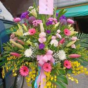 A05 典雅高架花籃