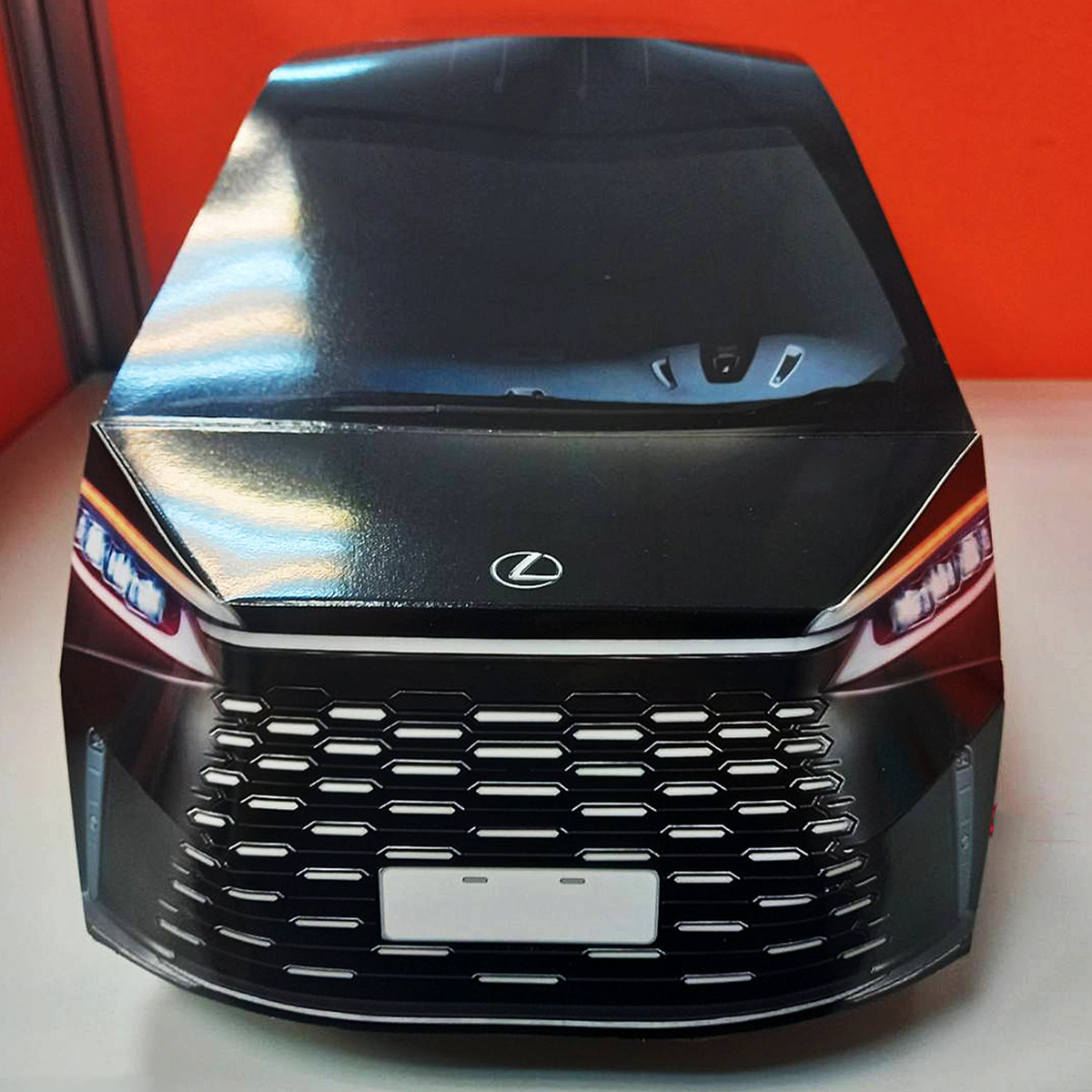 Lexus 休旅車