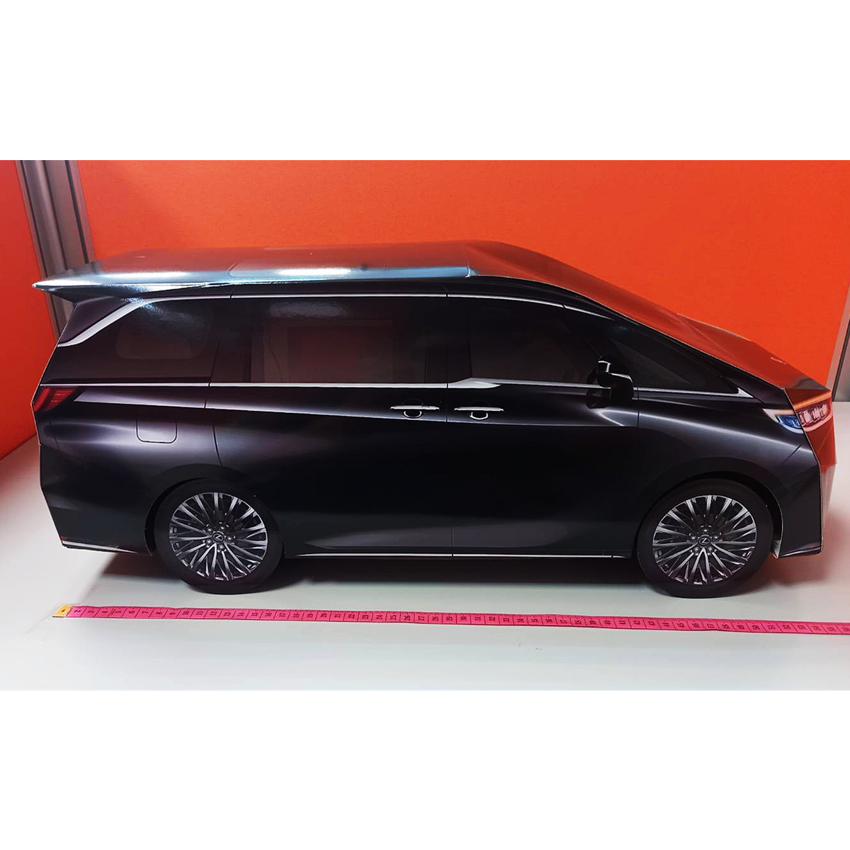 Lexus 休旅車