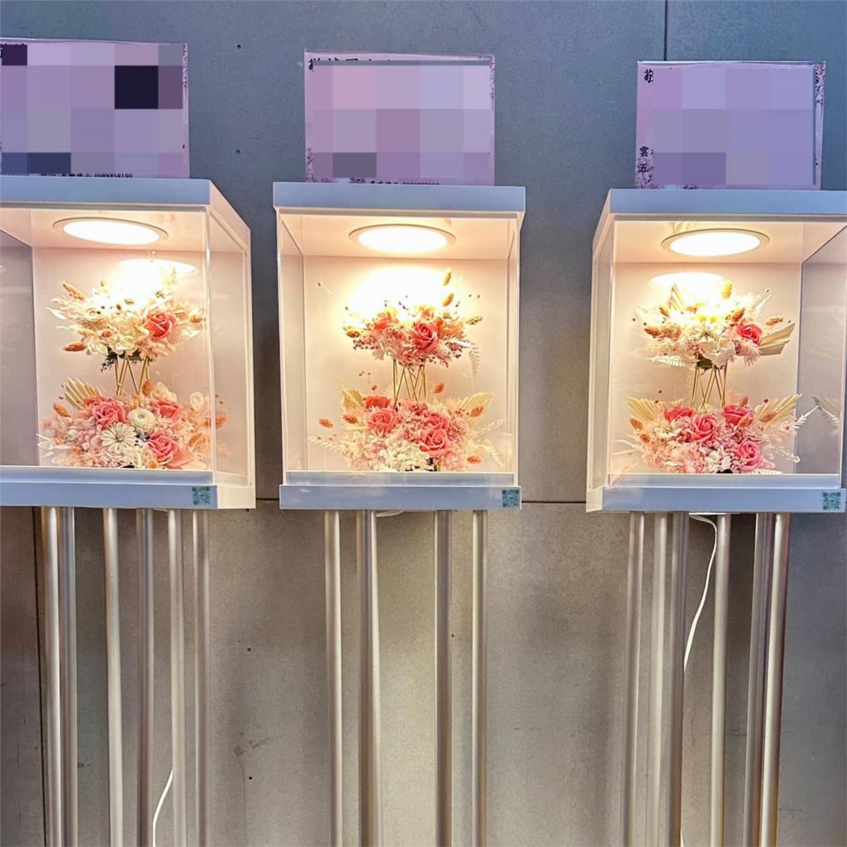 (租用)三對粉色永生花燈柱(豎靈到告別式)-限殯儀館