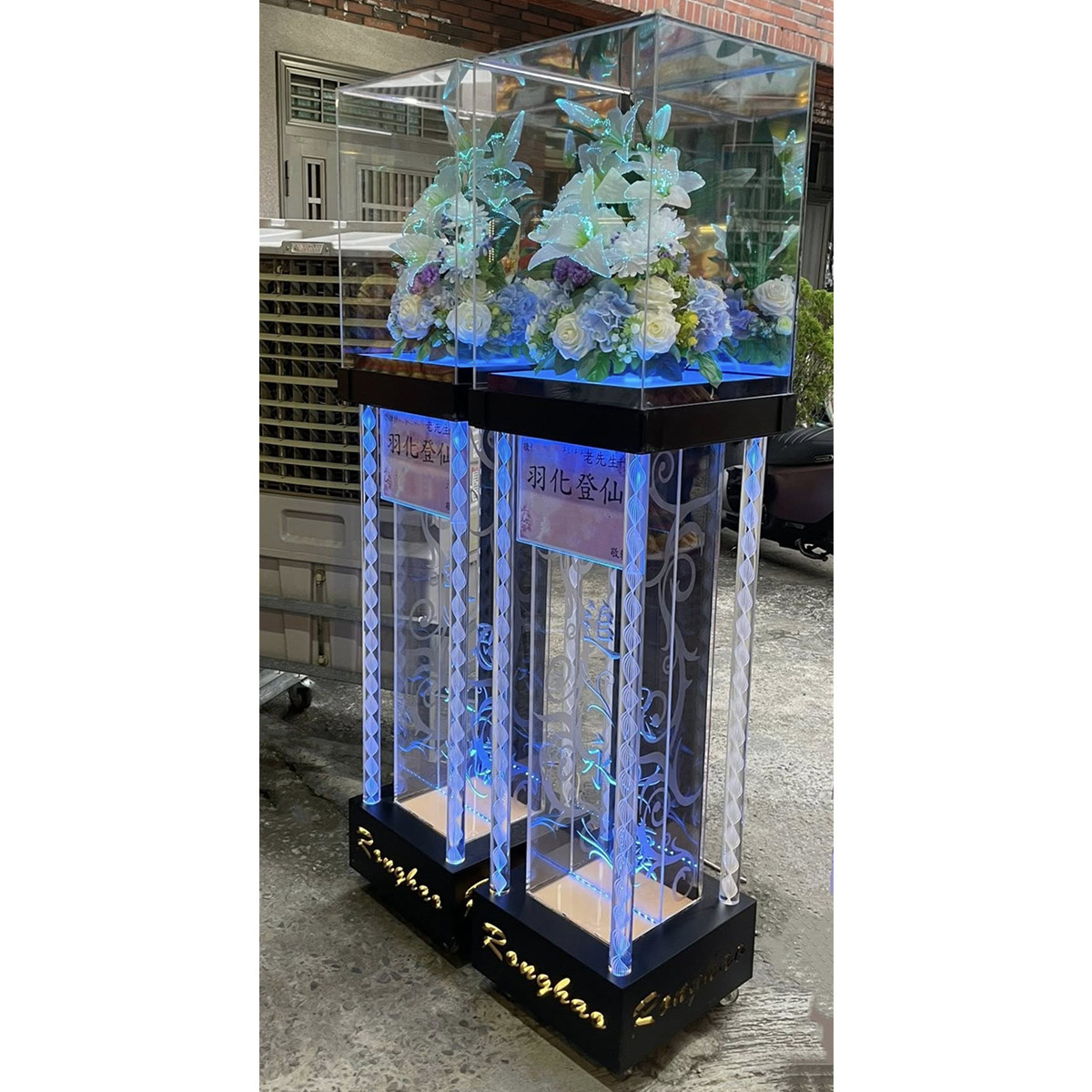 租用永生花燈柱 (告別式1天/3對出貨) 殯儀館外