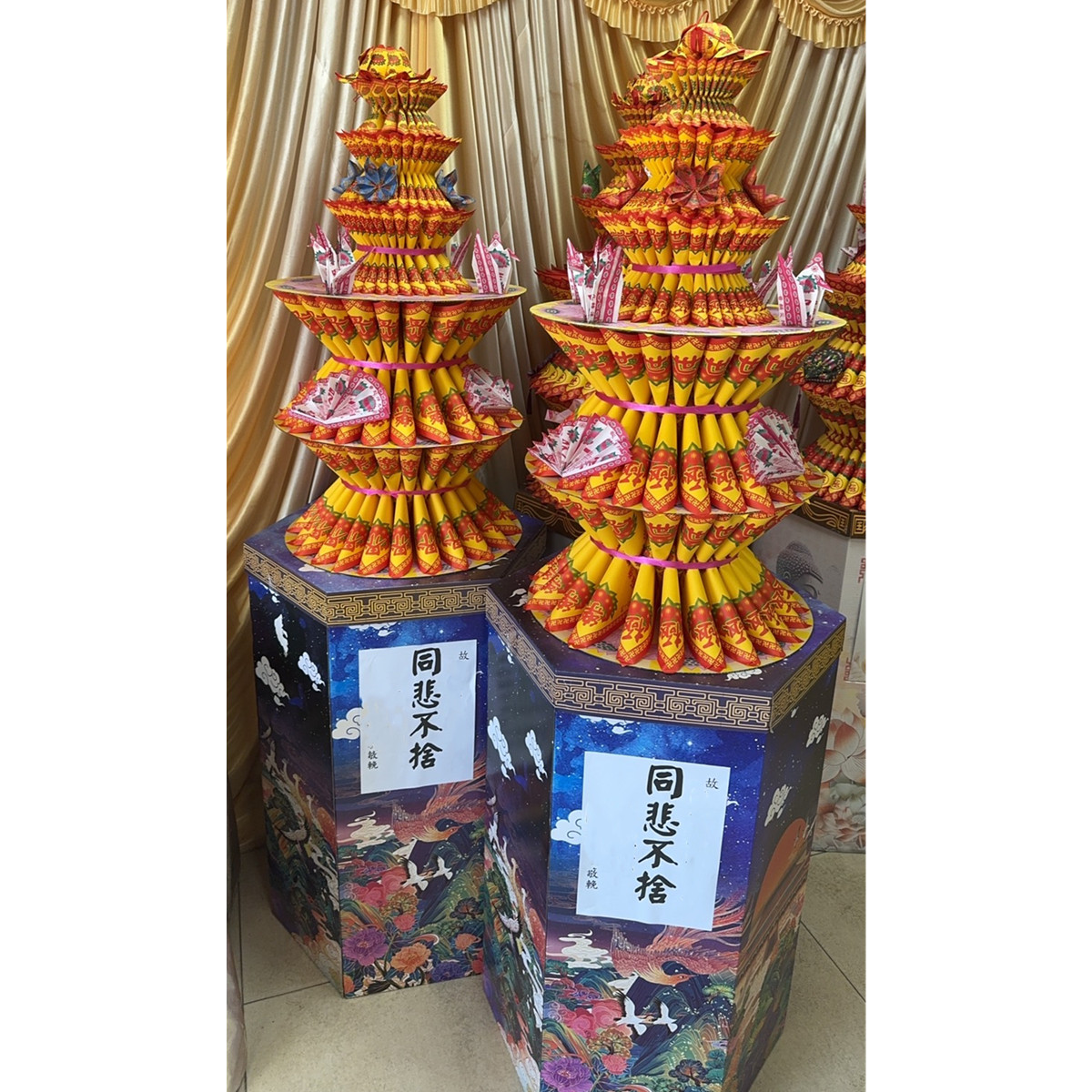 蓮花塔 (底座款式不固定)