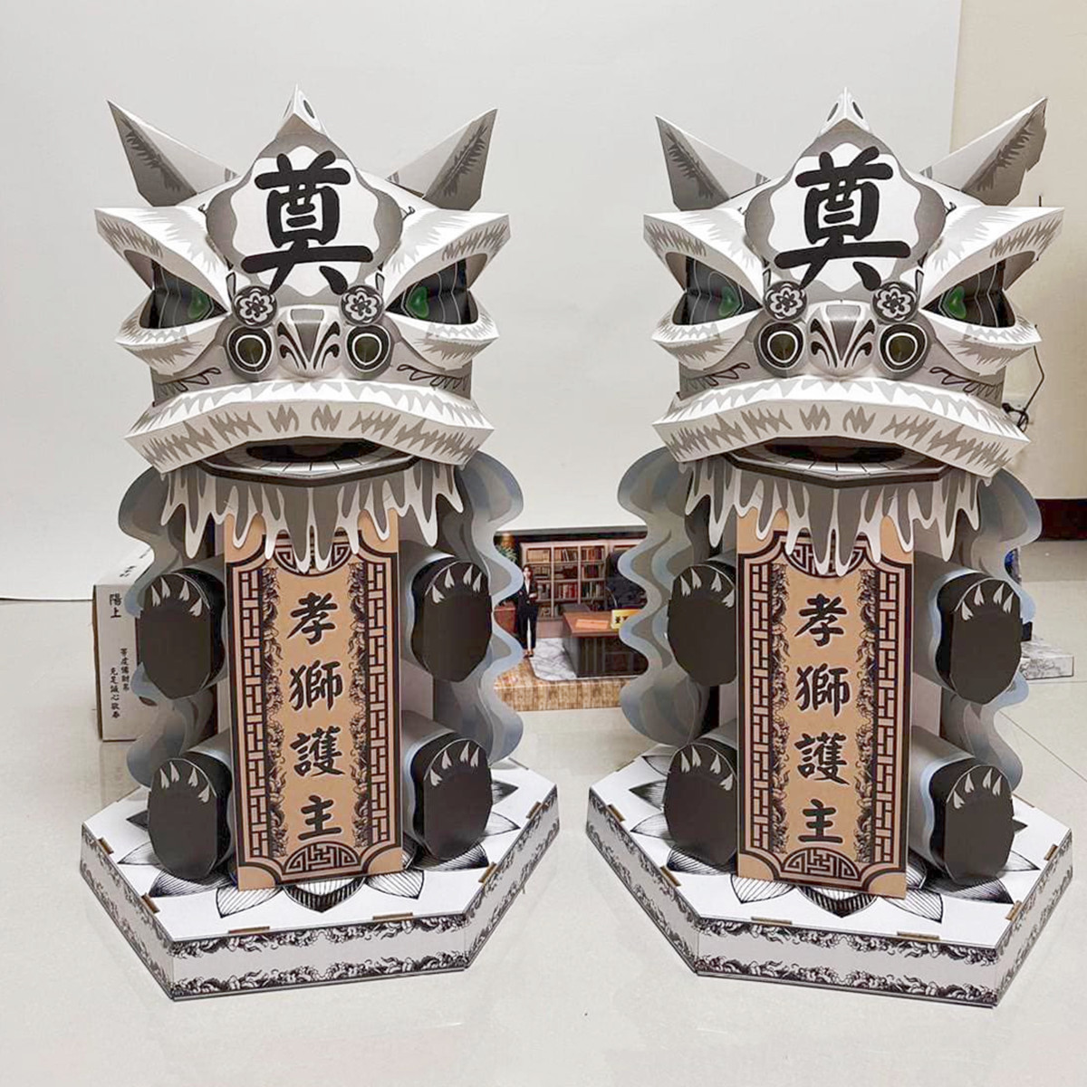 孝獅塔 (底座款式不固定)